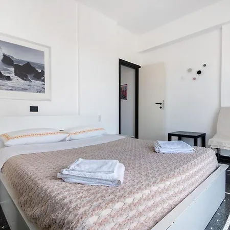 Attico In Centro Vista Mare