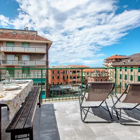 Attico In Centro Vista Mare Apartment *